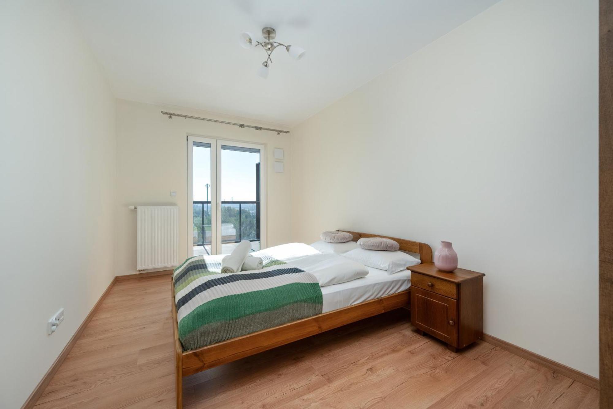Wroclaw 1-Bedroom Apartment With Parking & Balcony By Noclegi Renters Bagian luar foto