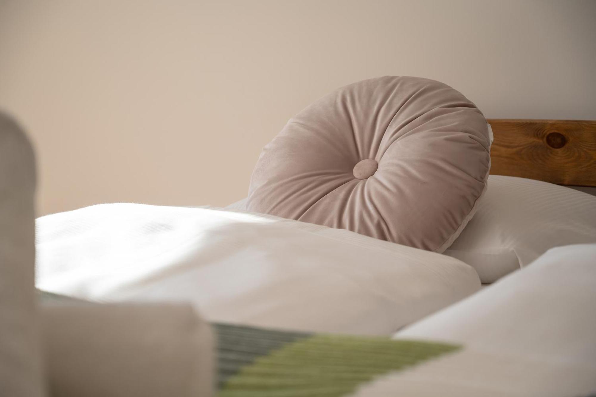 Wroclaw 1-Bedroom Apartment With Parking & Balcony By Noclegi Renters Bagian luar foto